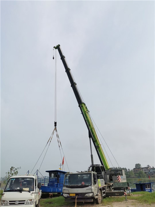 铁门关市桥梁建设吊装案例